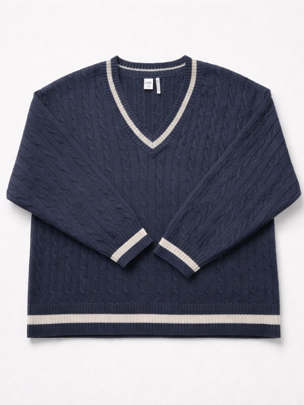 EUC Simons Twik Navy V‑Neck Cable Sweater with Cream Trim (M)